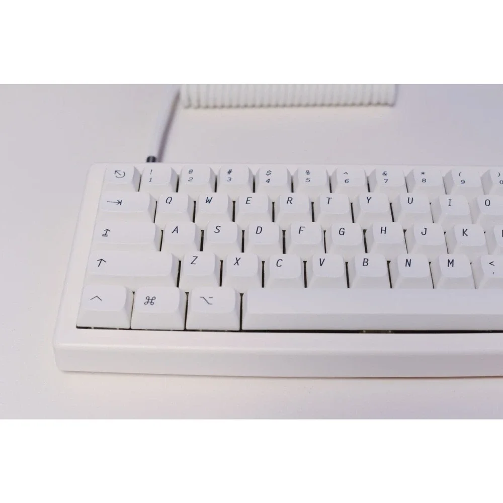 Custom modded mechanical keyboard GMK67 65% Lubed Switches thocky hot-swap RGB - Picture 8 of 10